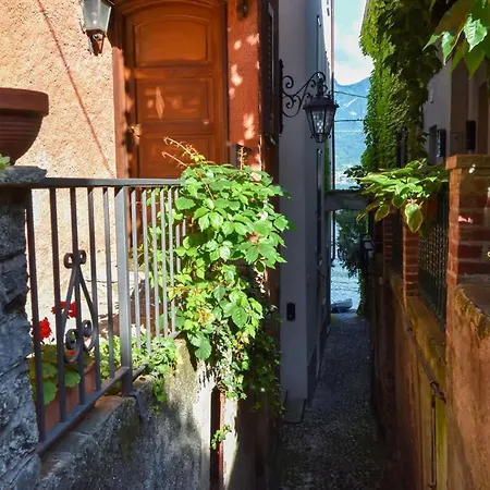 Pescallo Apartment *
